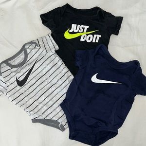 NIKE Baby Boy Onesie Bundle/Set